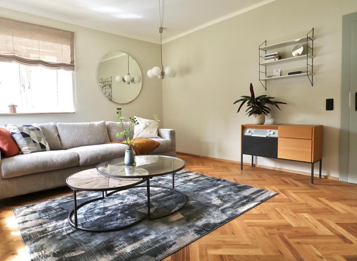 Ferienwohnung 60Er Jahre Design Apartment - 65Qm Fewo Im Zittauer Gebirge - Familienfreundliche Unterkunft Am Bergfuss Zum Toepfer Olbersdorf エクステリア 写真